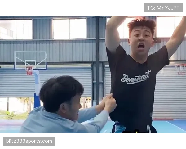 无球犯规在篮球比赛中到底如何判定与判罚？